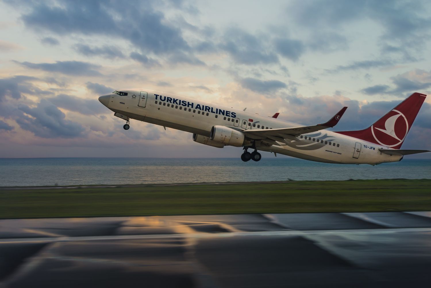 Traslado Privado al Aeropuerto de Estambul y Vuelo a Capadocia.